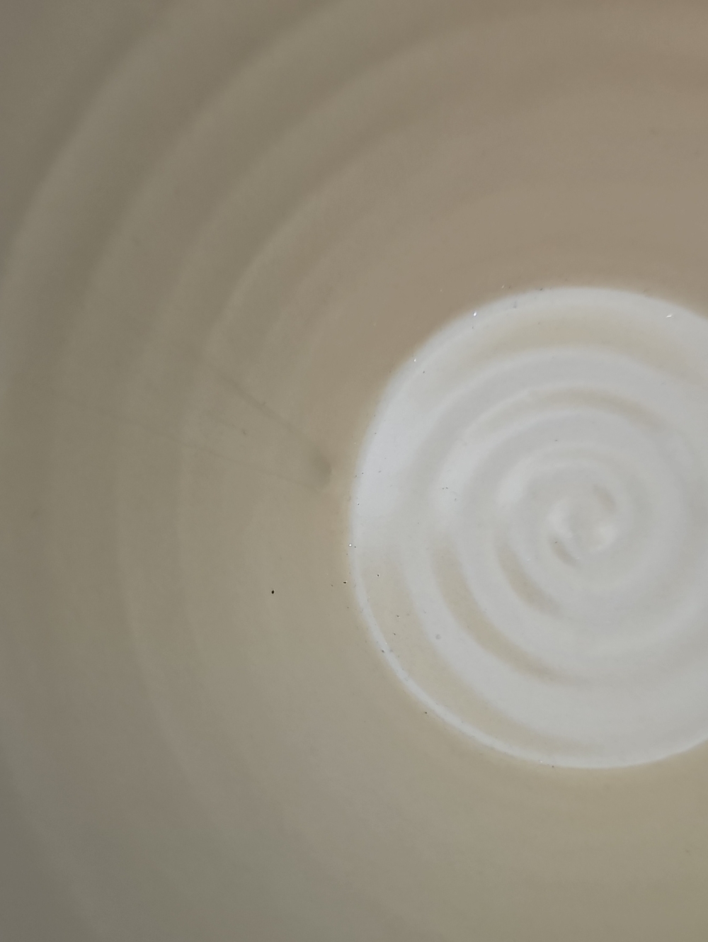 Yellow Ware Beige Ceramic Mixing Bowl - Picture 6 of 7